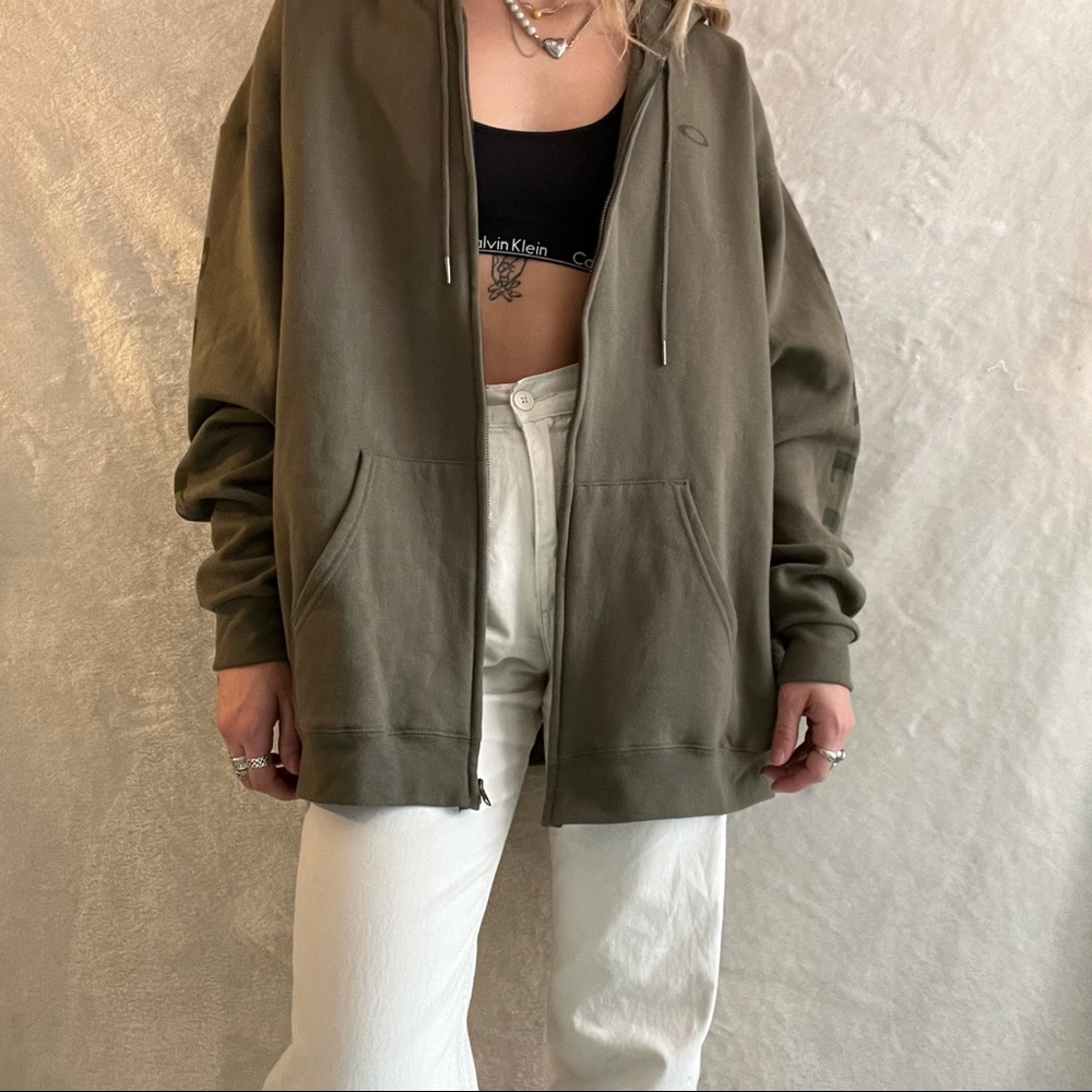 Oakley green zip up